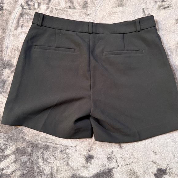 Banana Republic High Waist Black Trouser Shorts - Size 4 - Picture 2 of 9